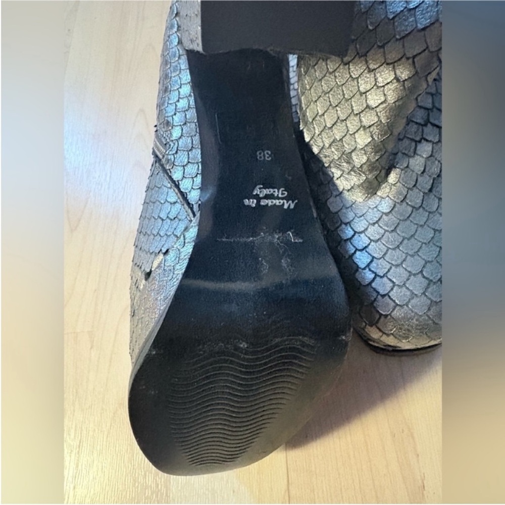 Silver Leather Platform Boots. - Picture 6 of 10